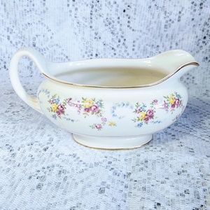 VINTAGE HOMER LAUGHLIN EGGSHELL NAUTILUS FLORAL GRAVY BOAT CIRCA 1946